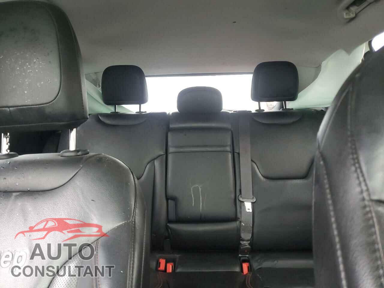 JEEP COMPASS 2018 - 3C4NJDCB3JT281299