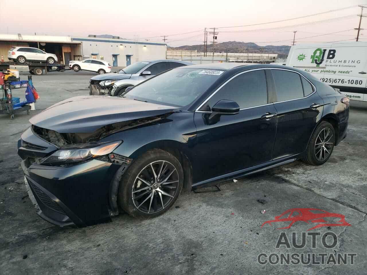 TOYOTA CAMRY 2021 - 4T1G11AKXMU520086