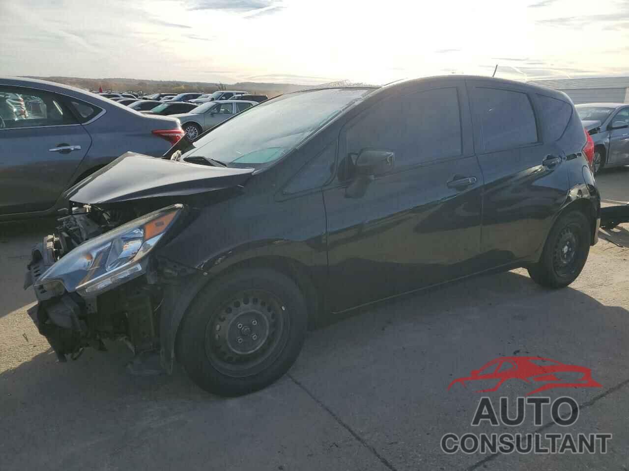 NISSAN VERSA 2018 - 3N1CE2CP7JL352695