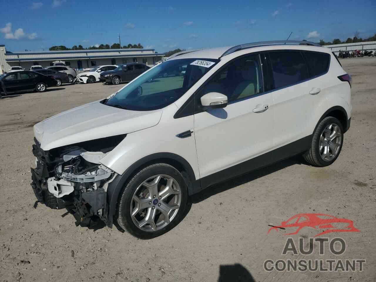 FORD ESCAPE 2017 - 1FMCU0J95HUE33005