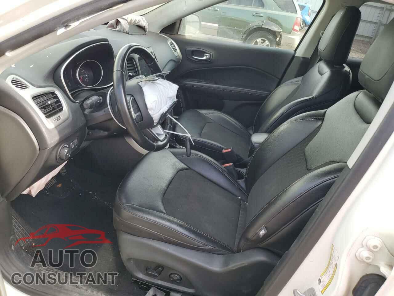 JEEP COMPASS 2020 - 3C4NJDBB0LT149864