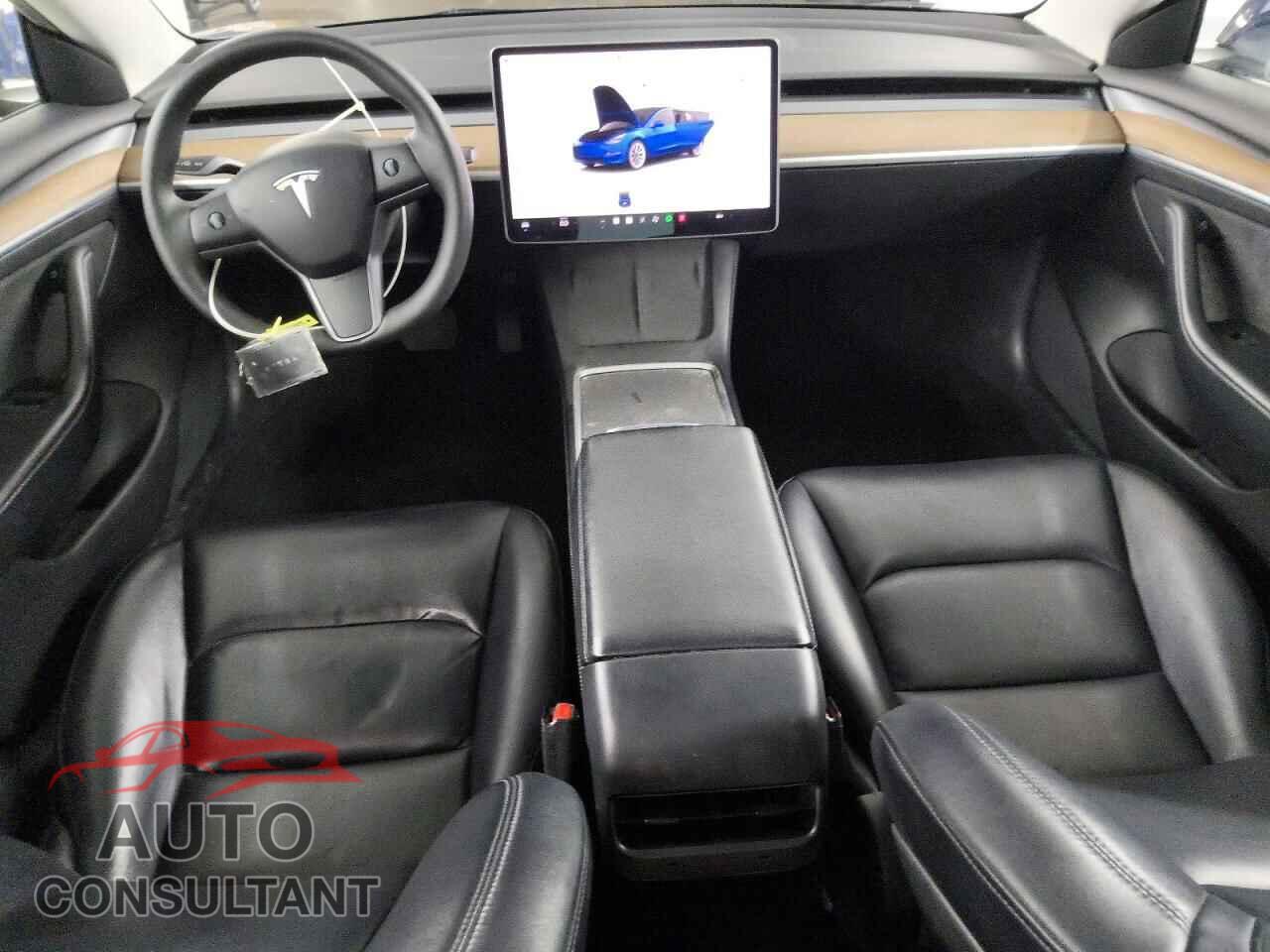 TESLA MODEL 3 2022 - 5YJ3E1EA5NF303810