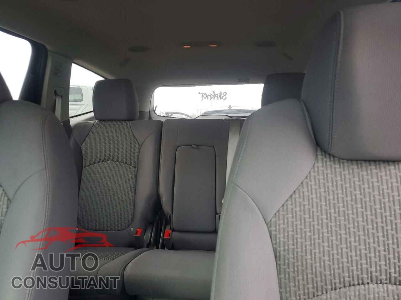 CHEVROLET TRAVERSE 2012 - 1GNKRFEDXCJ405575