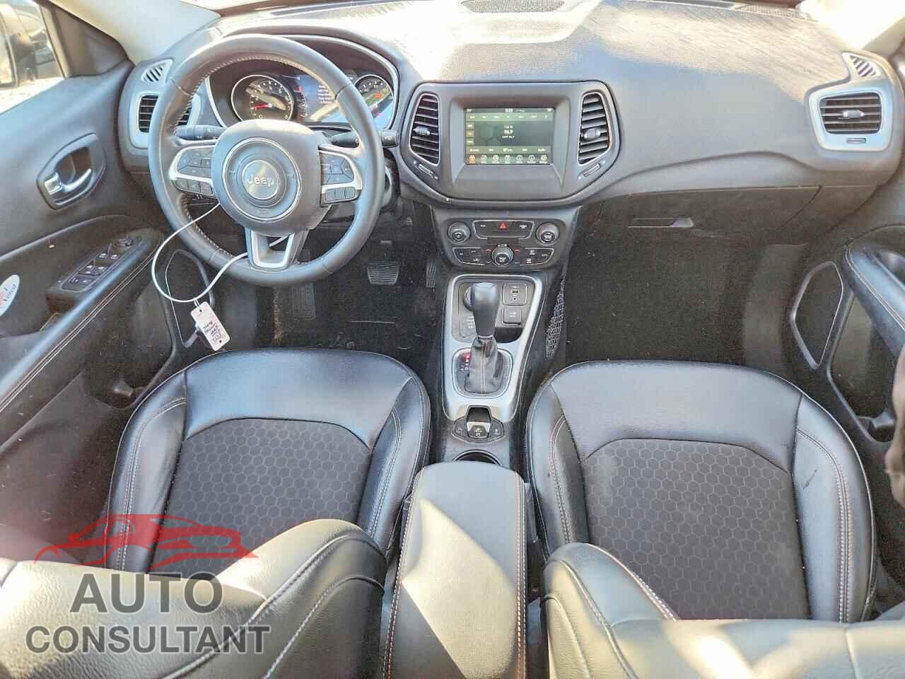 JEEP COMPASS 2020 - 3C4NJDBB8LT145917