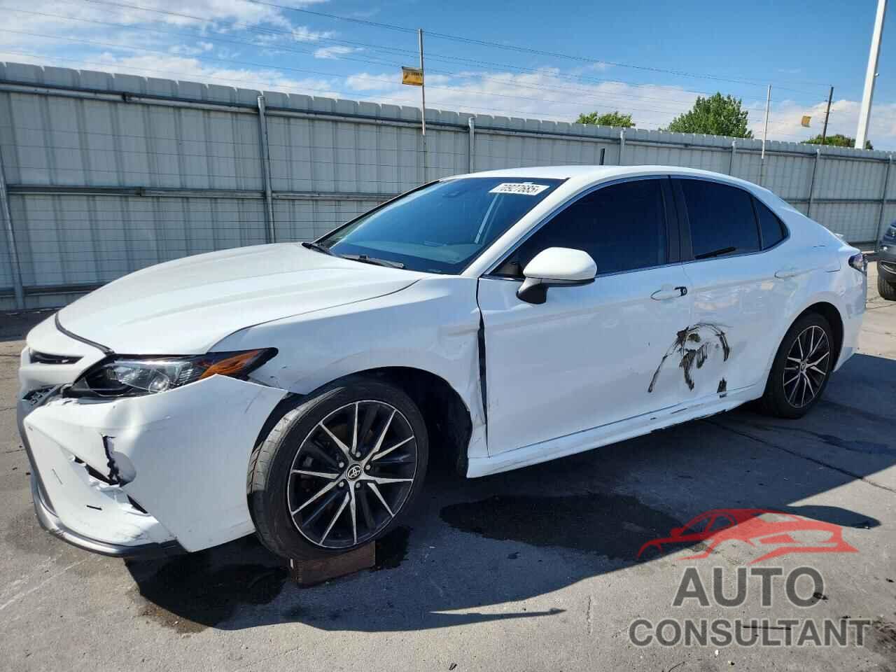 TOYOTA CAMRY 2021 - 4T1G11AK6MU557684