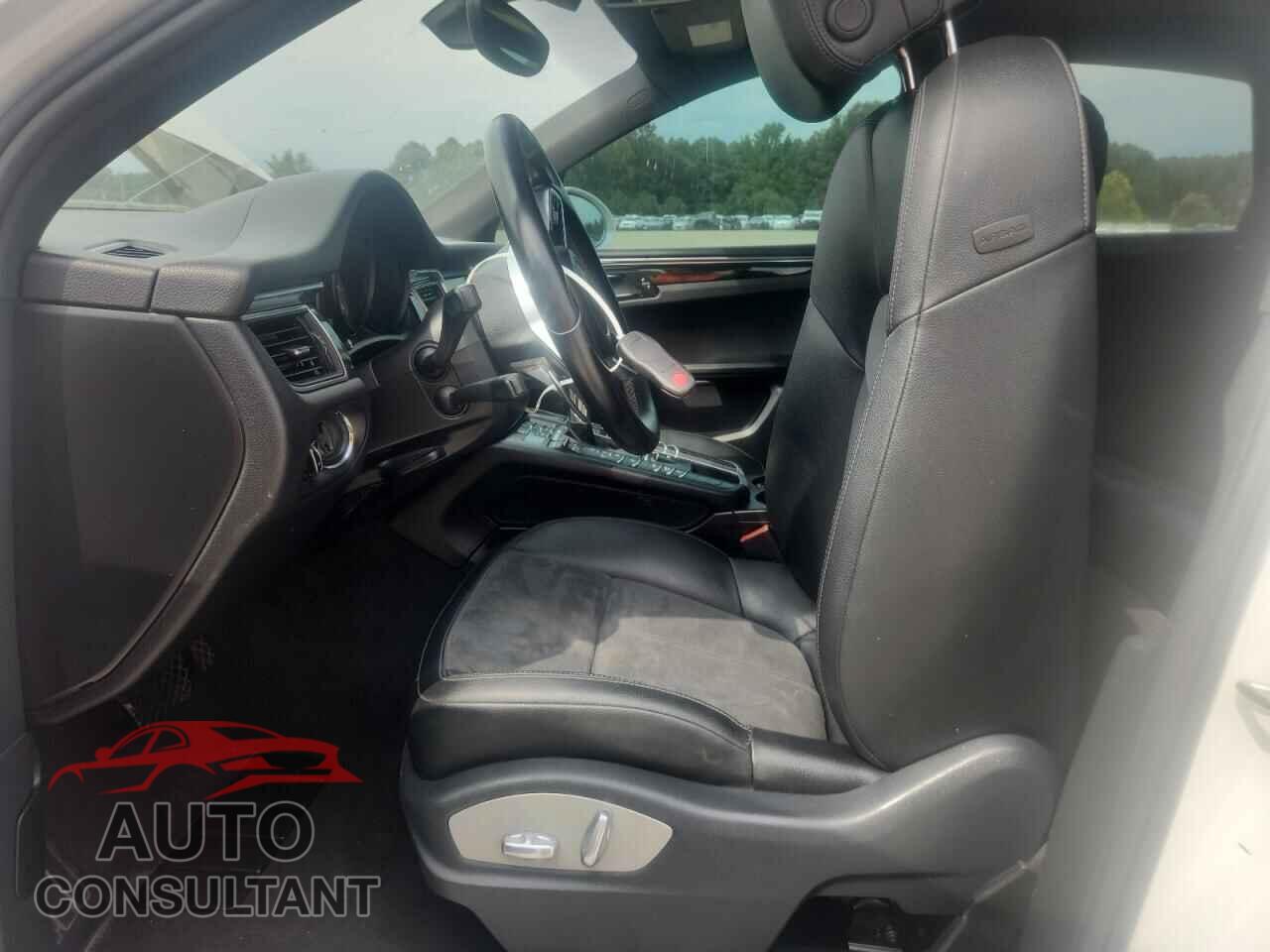 PORSCHE MACAN 2016 - WP1AB2A58GLB45329