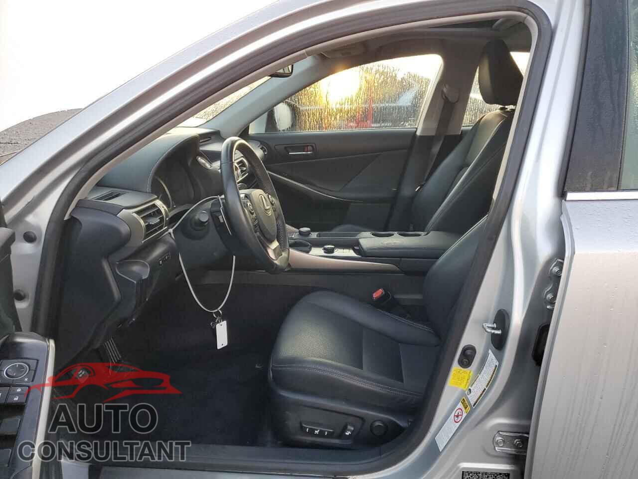 LEXUS IS 2014 - JTHBF1D20E5004468