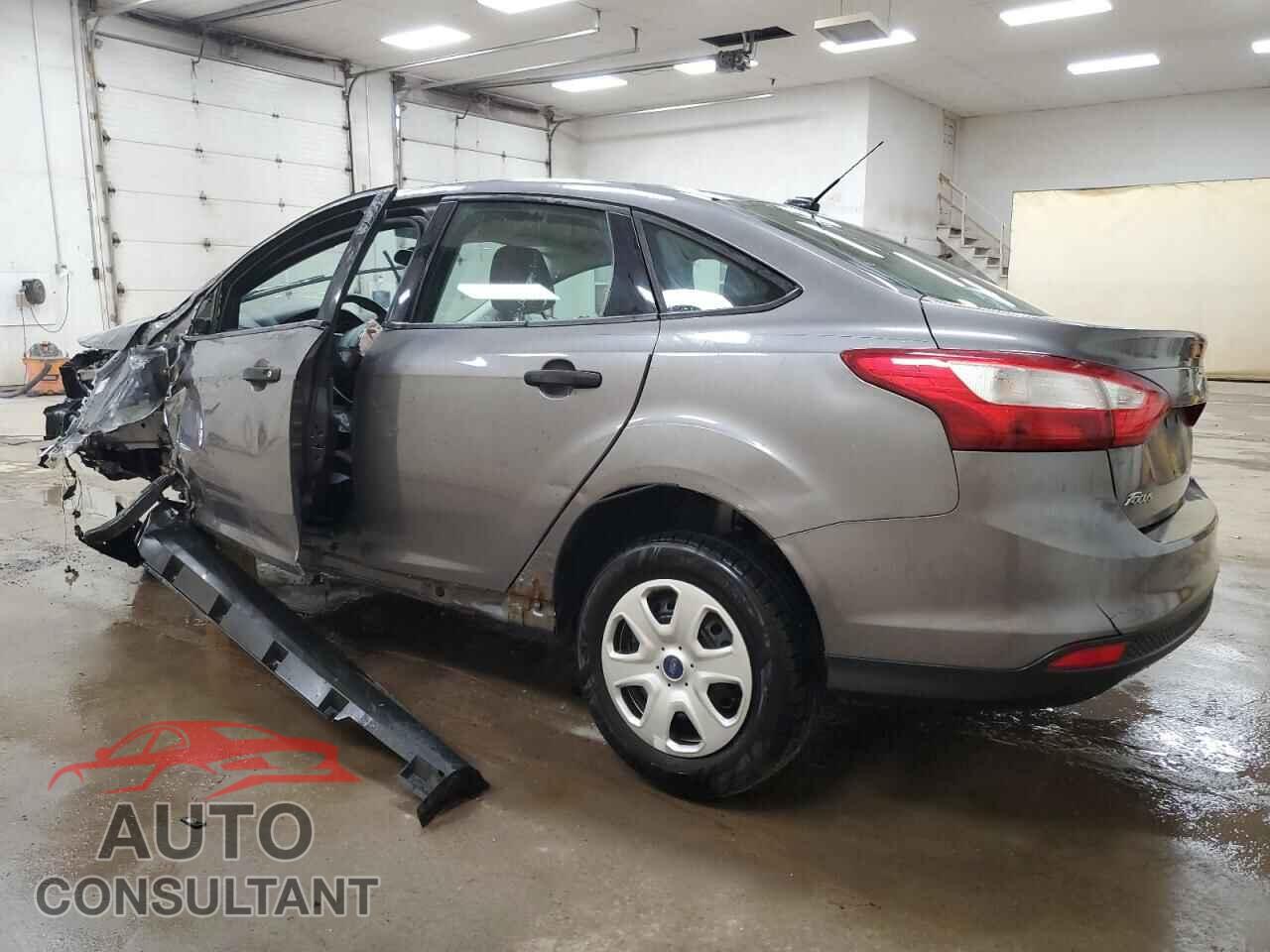 FORD FOCUS 2013 - 1FADP3E2XDL367913