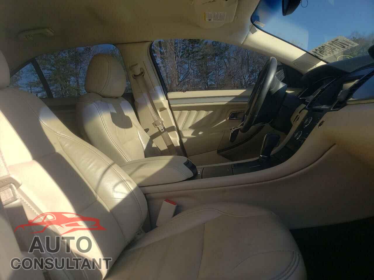 FORD TAURUS 2016 - 1FAHP2E89GG106933