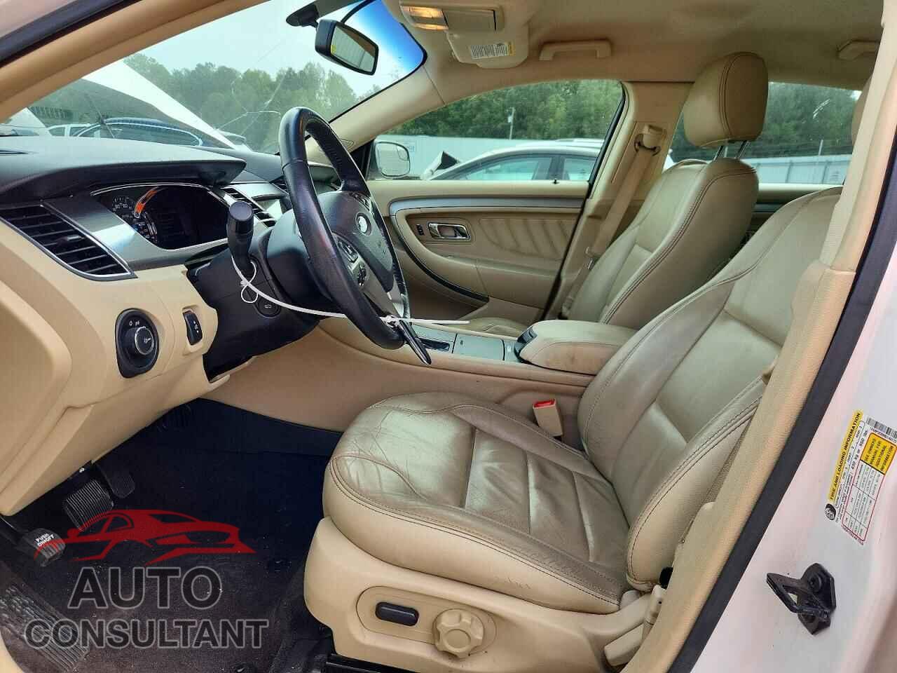 FORD TAURUS 2017 - 1FAHP2E89HG146172