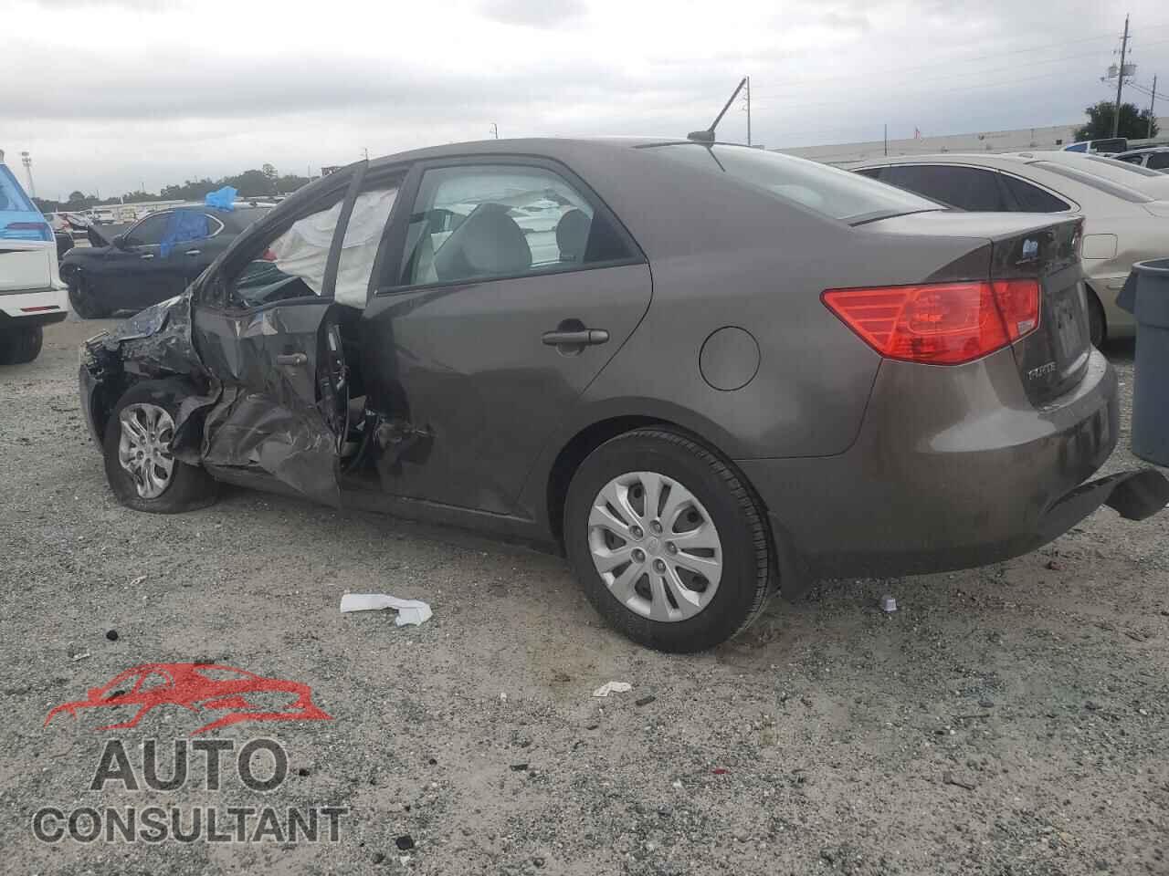 KIA FORTE 2010 - KNAFU4A29A5273655