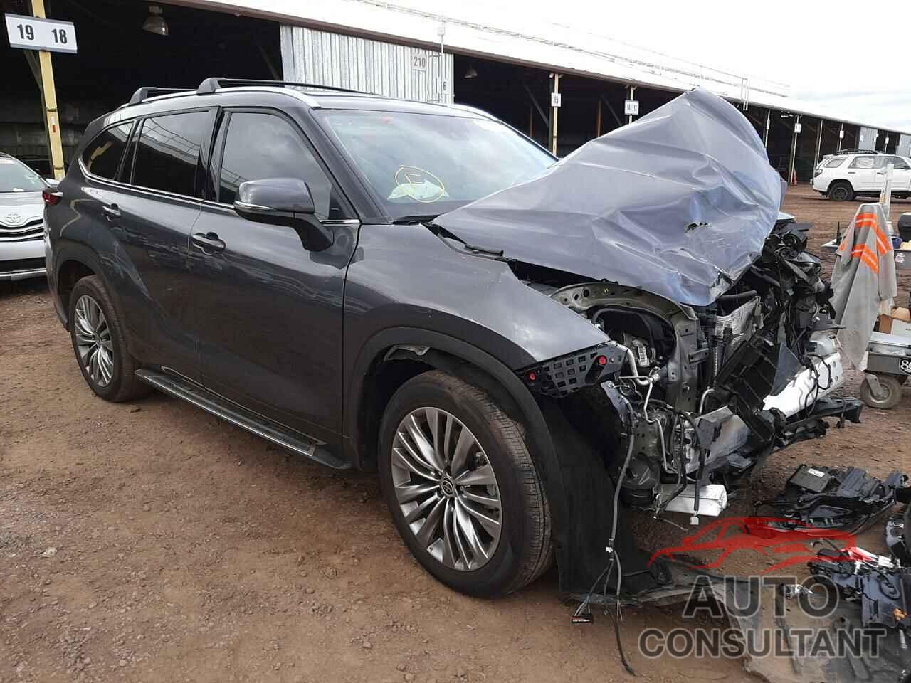 TOYOTA HIGHLANDER 2021 - 5TDFZRAH4MS038407