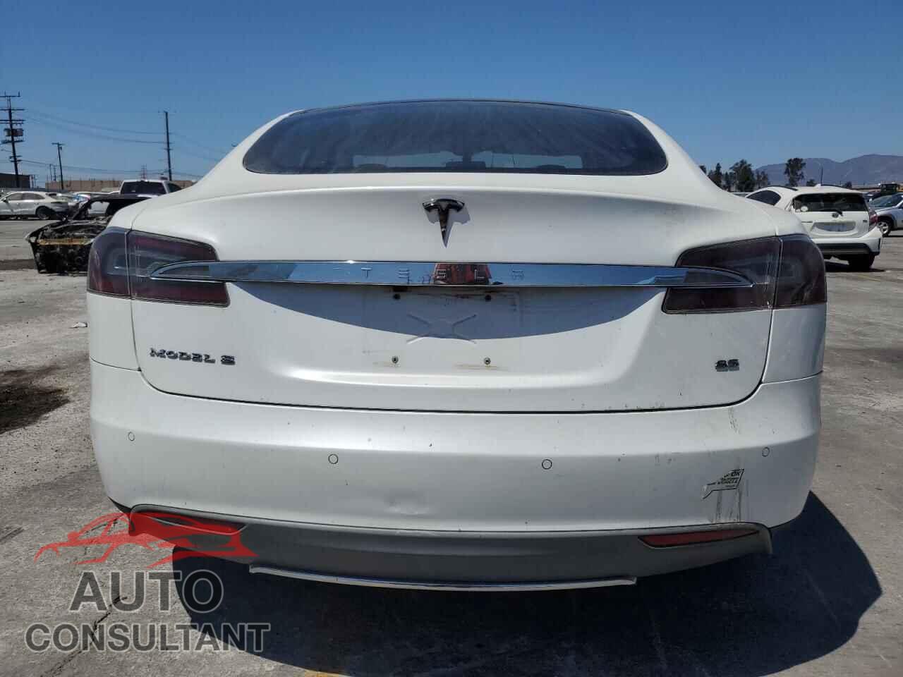 TESLA MODEL S 2013 - 5YJSA1CN5DFP27824