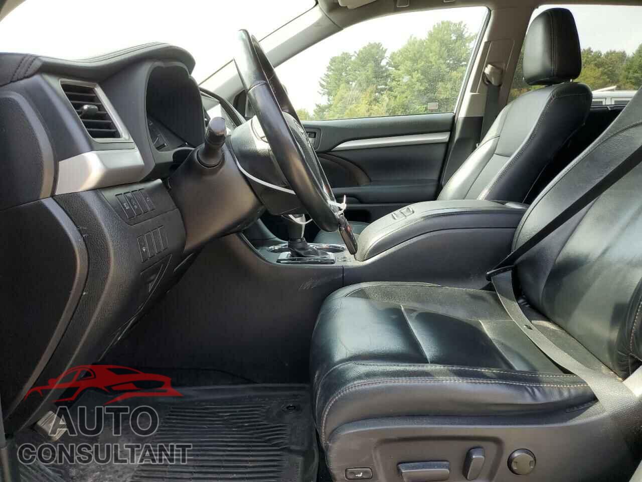 TOYOTA HIGHLANDER 2018 - 5TDJZRFH4JS553759