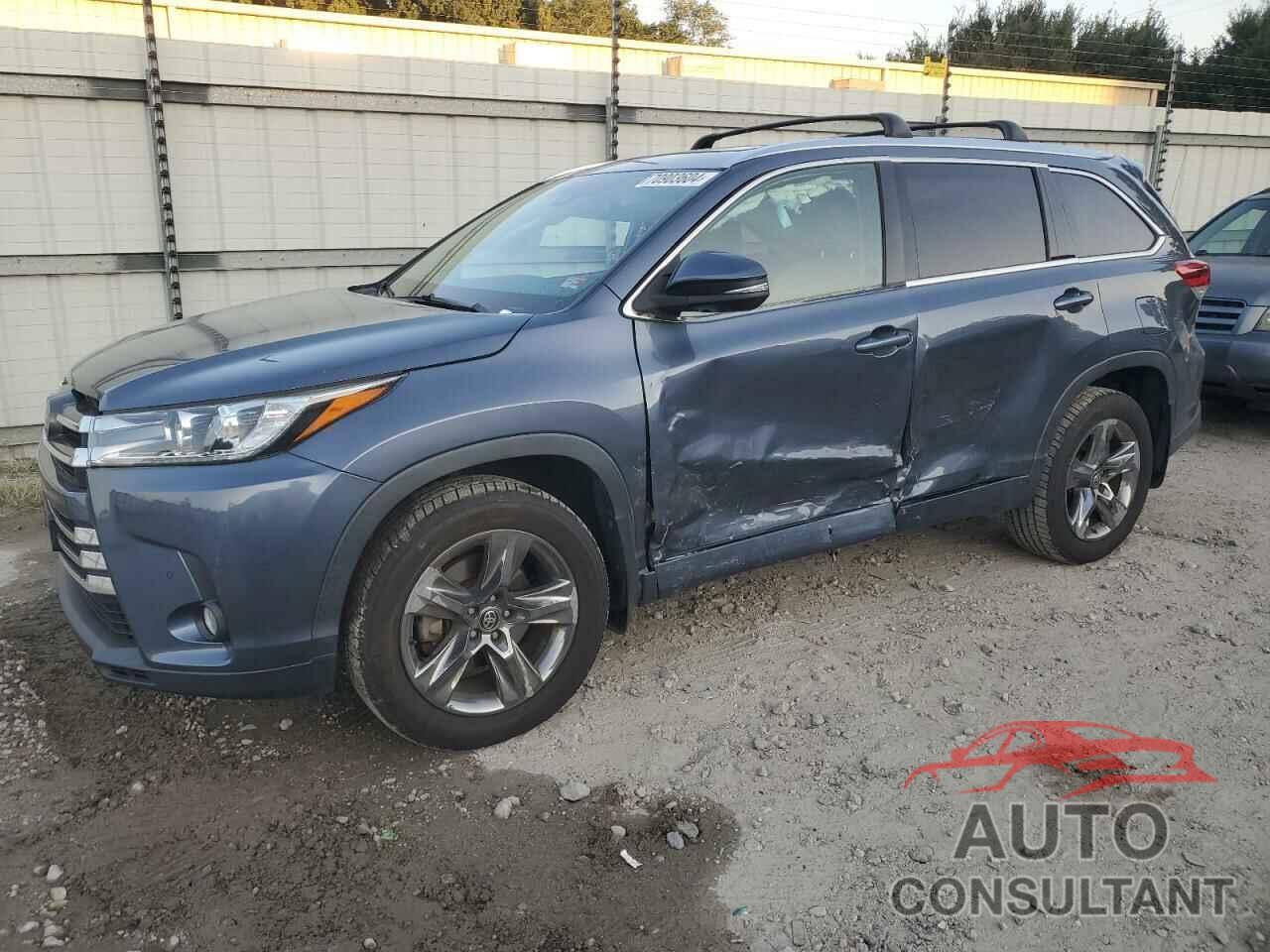 TOYOTA HIGHLANDER 2018 - 5TDDZRFH2JS849991