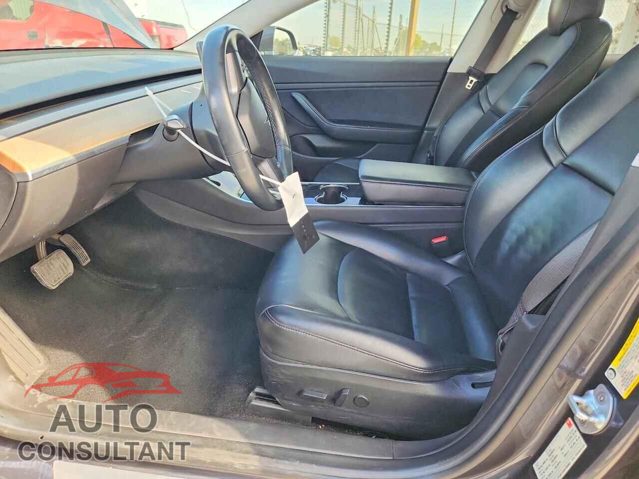 TESLA MODEL 3 2017 - 5YJ3E1EA9HF000663