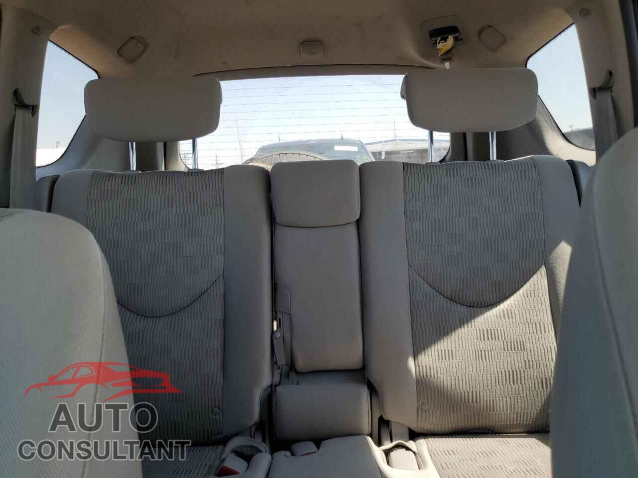 TOYOTA RAV4 2011 - 2T3BF4DV9BW116414