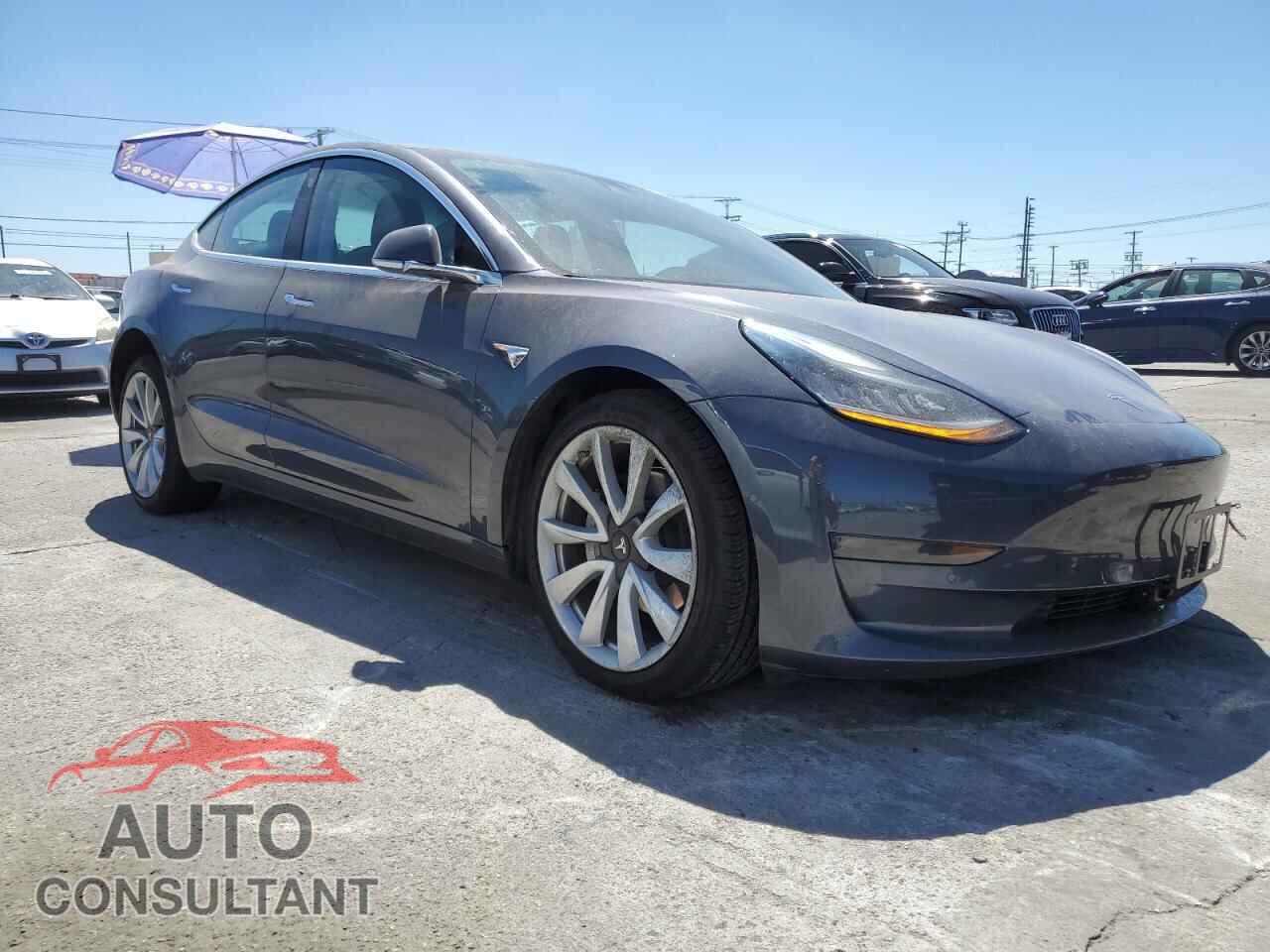 TESLA MODEL 3 2019 - 5YJ3E1EB5KF194687