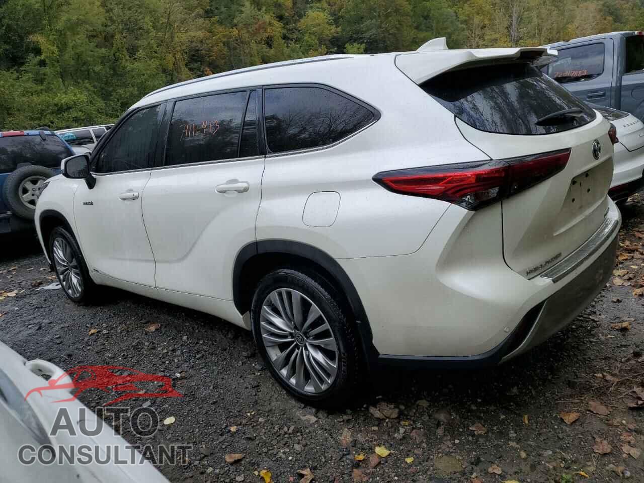 TOYOTA HIGHLANDER 2021 - 5TDEBRCH0MS031175