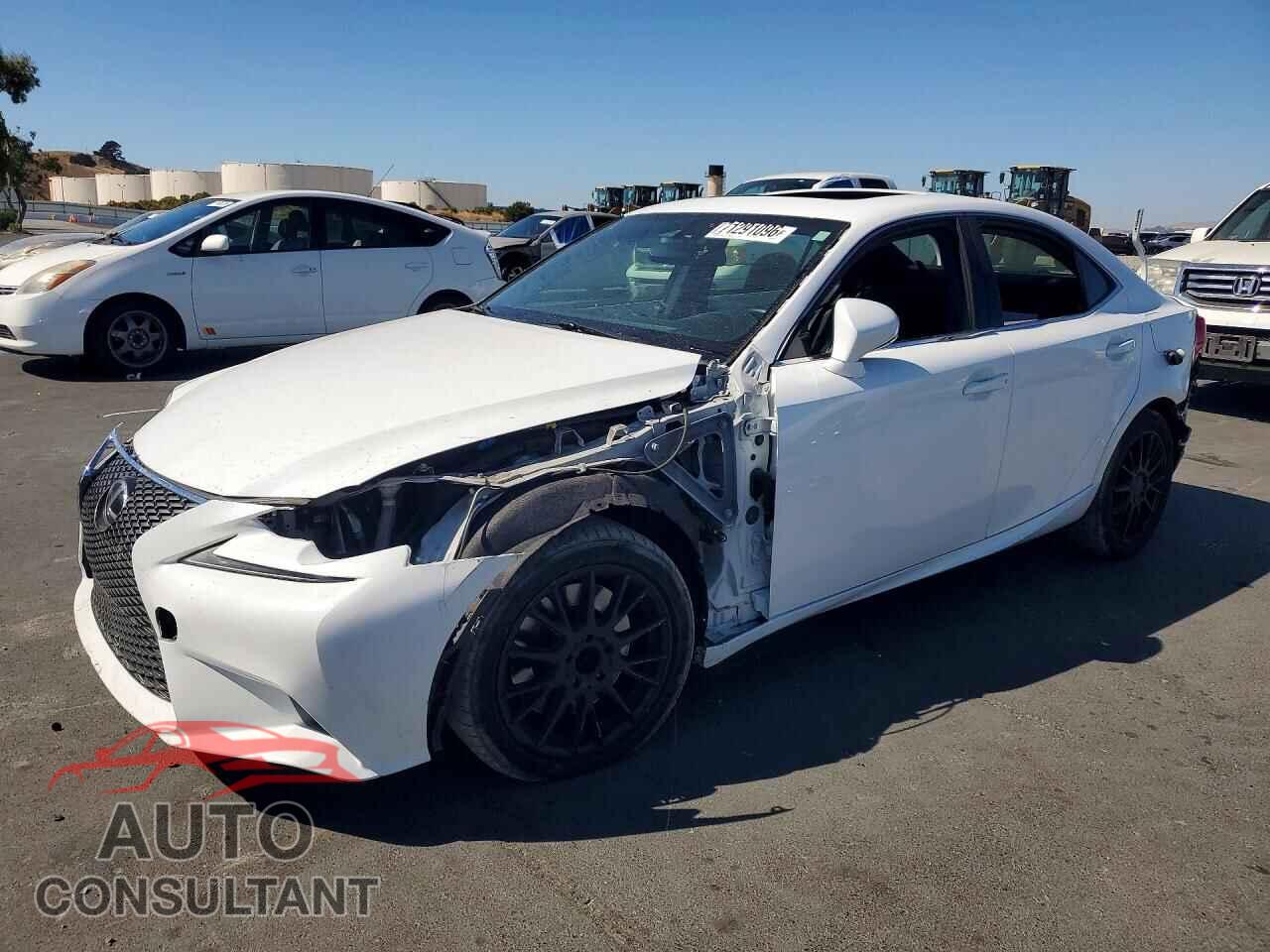LEXUS IS 2014 - JTHBE1D24E5012236