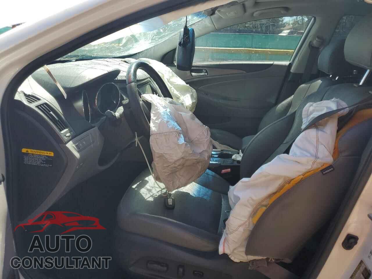 HYUNDAI SONATA 2012 - KMHEC4A45CA020714