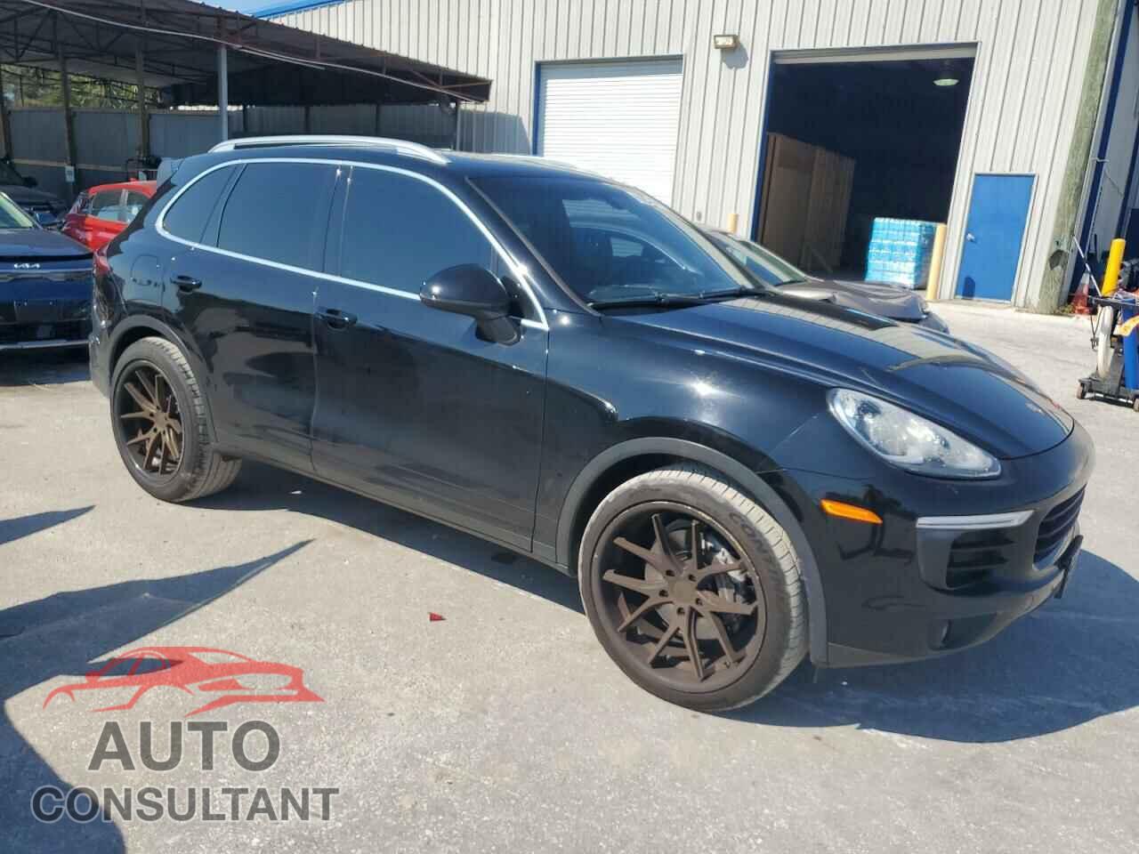 PORSCHE CAYENNE 2016 - WP1AA2A24GLA00880