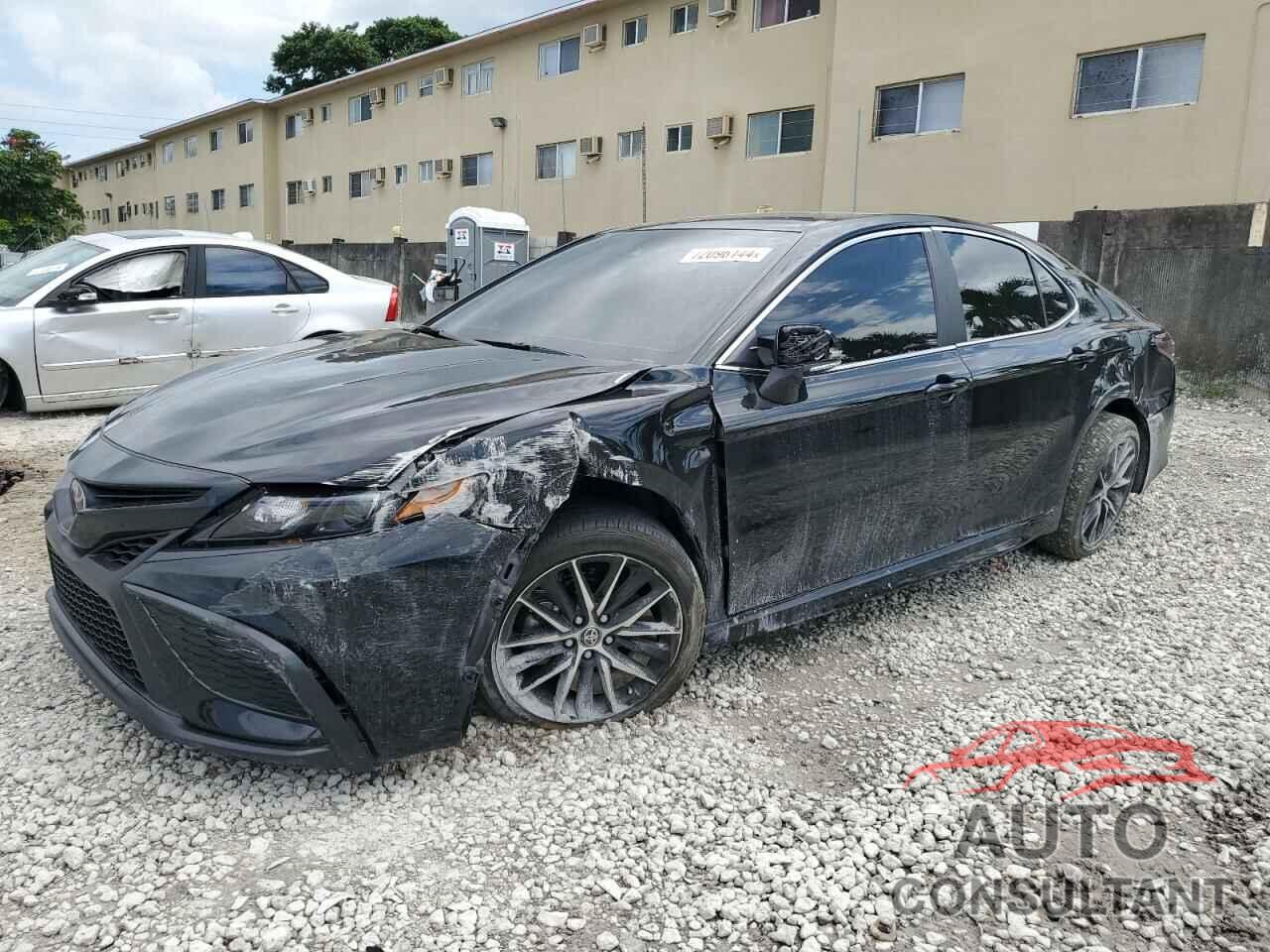 TOYOTA CAMRY 2024 - 4T1G11AKXRU213475