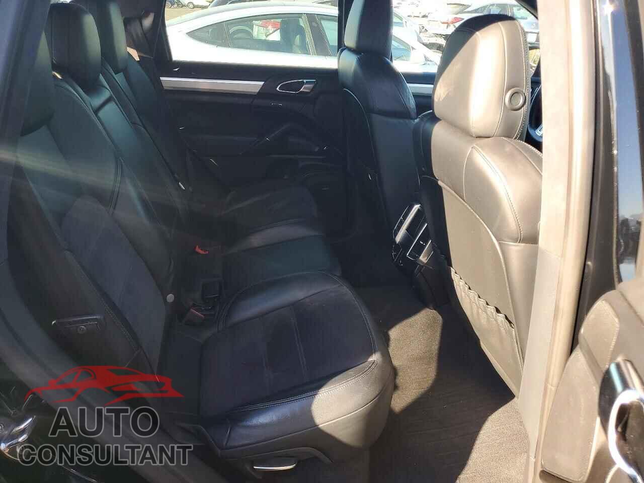 PORSCHE CAYENNE 2013 - WP1AD2A28DLA74290