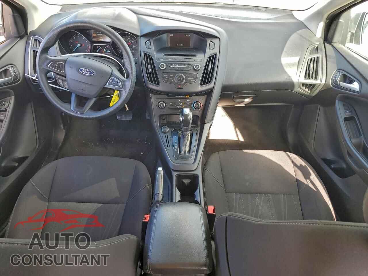 FORD FOCUS 2016 - 1FADP3F22GL235604