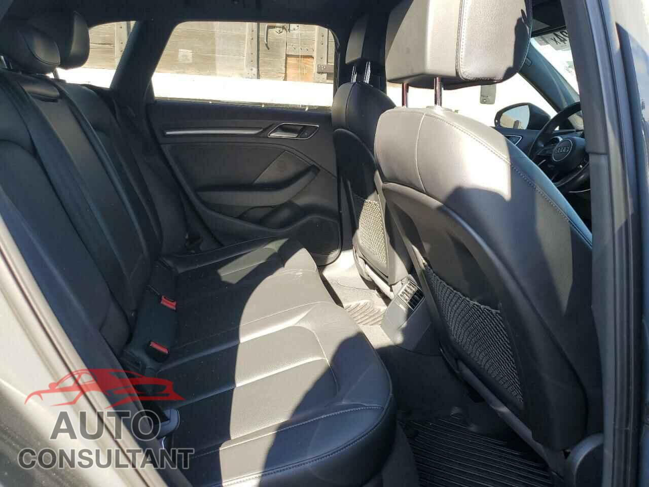 AUDI A3 2018 - WAUUPBFF8JA078894