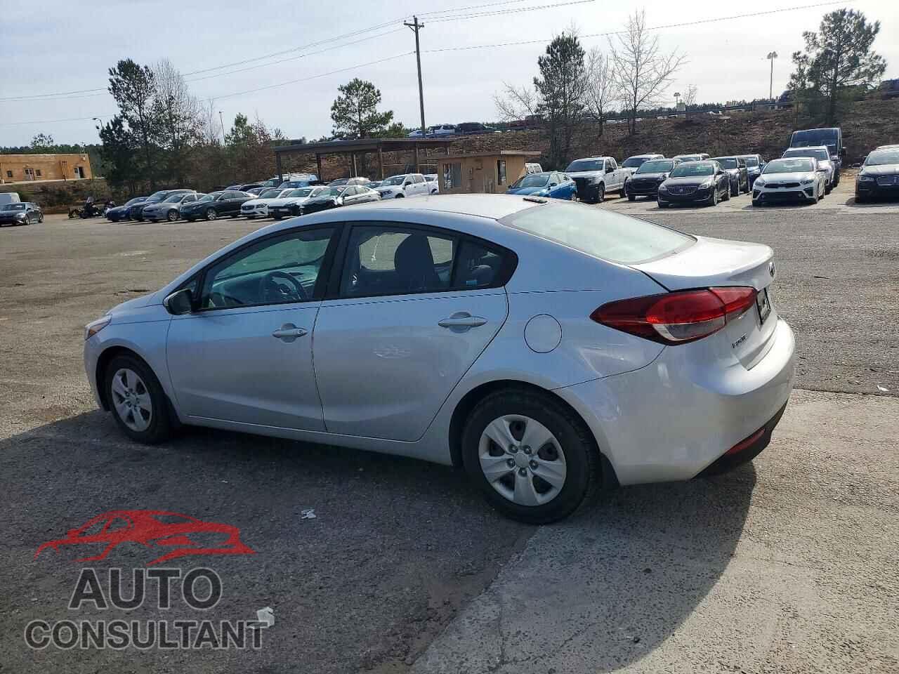 KIA FORTE 2017 - 3KPFK4A70HE117703