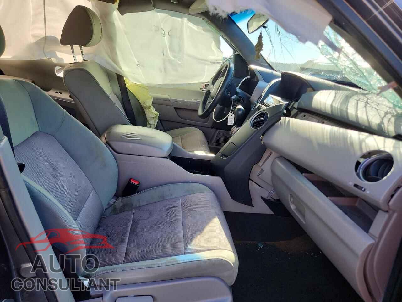 HONDA PILOT 2015 - 5FNYF3H36FB009717