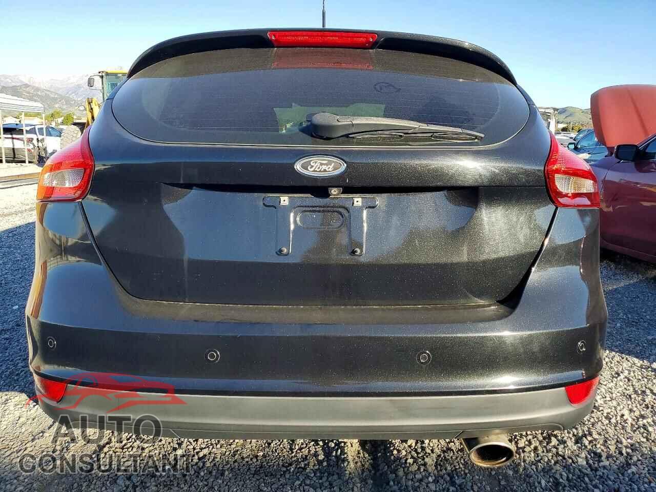 FORD FOCUS 2015 - 1FADP3K23FL348904