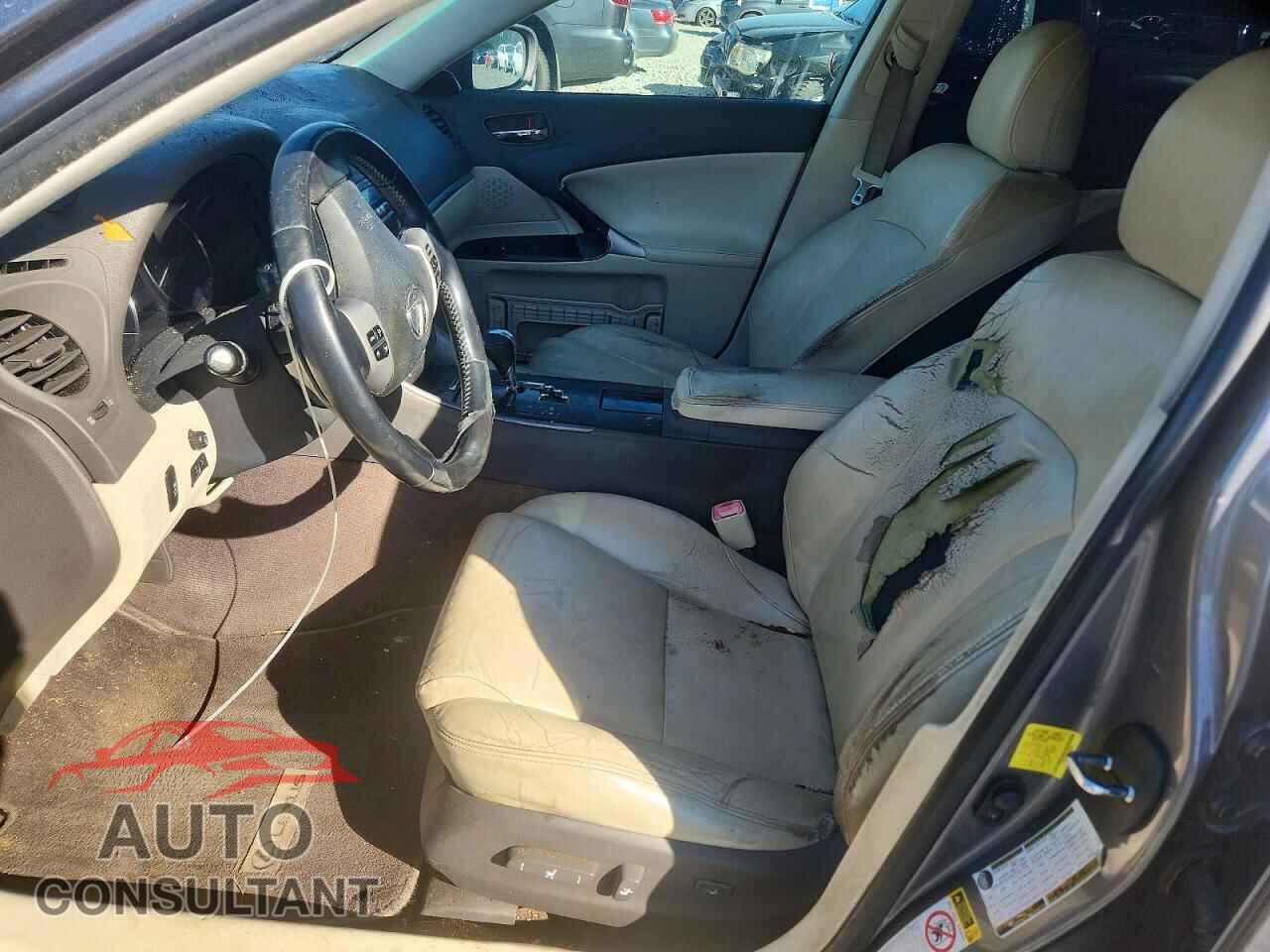 LEXUS IS 2012 - JTHBF5C28C5183896