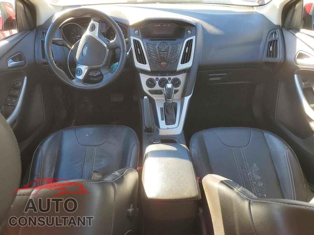 FORD FOCUS 2014 - 1FADP3F2XEL215193
