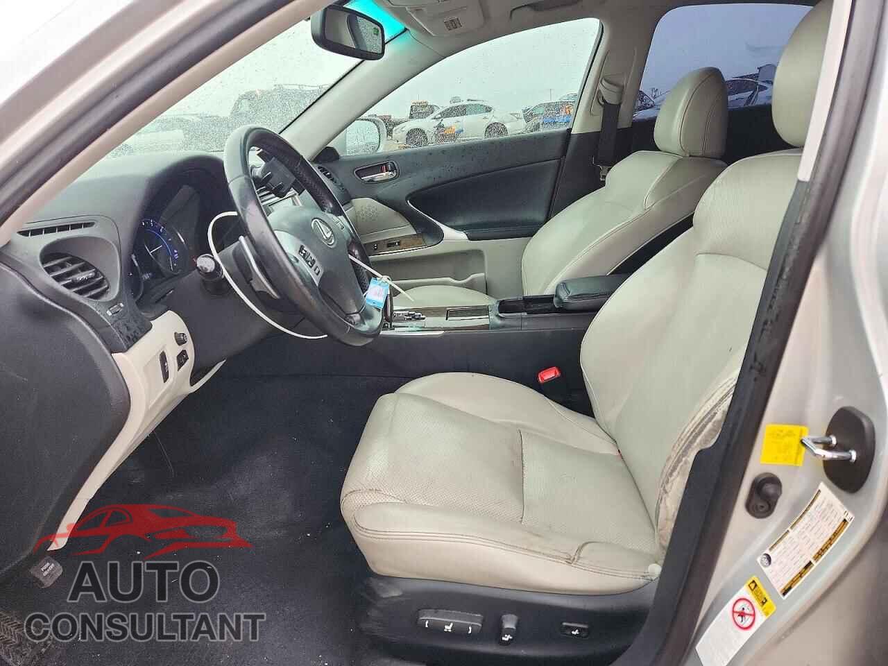 LEXUS IS 2012 - JTHCF5C29C5056109