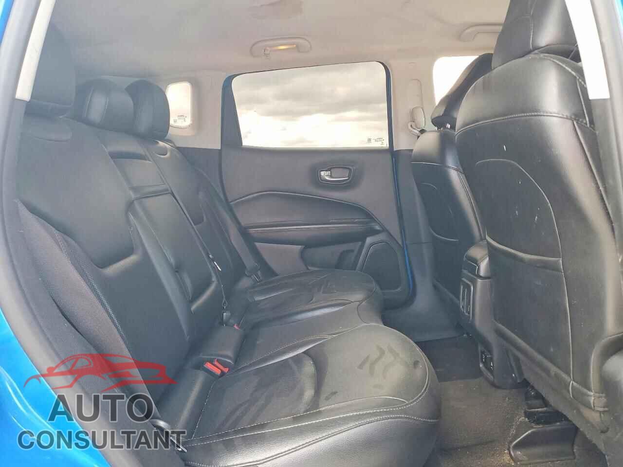 JEEP COMPASS 2019 - 3C4NJDCB9KT596044