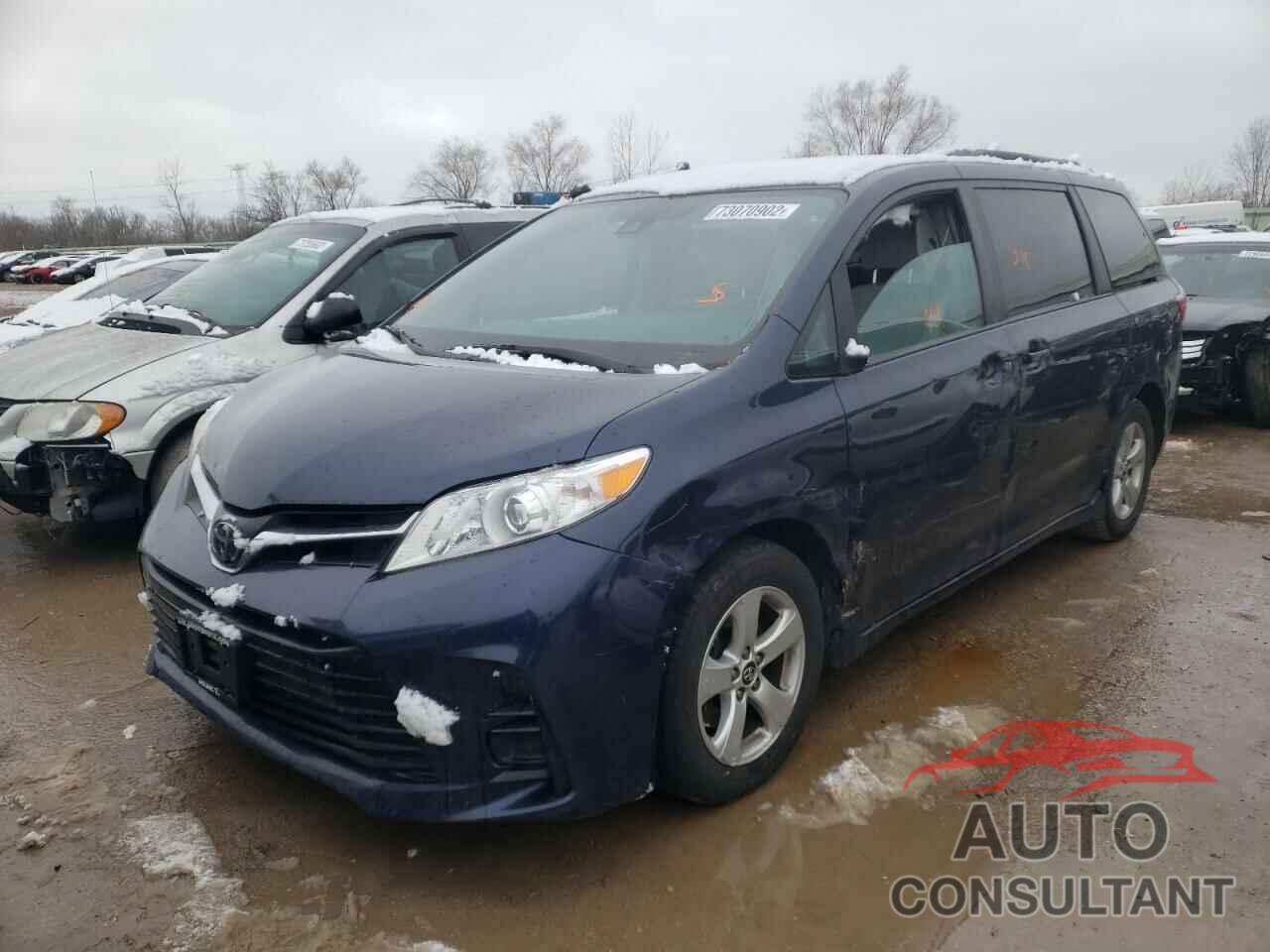 TOYOTA SIENNA 2018 - 5TDKZ3DC5JS904333