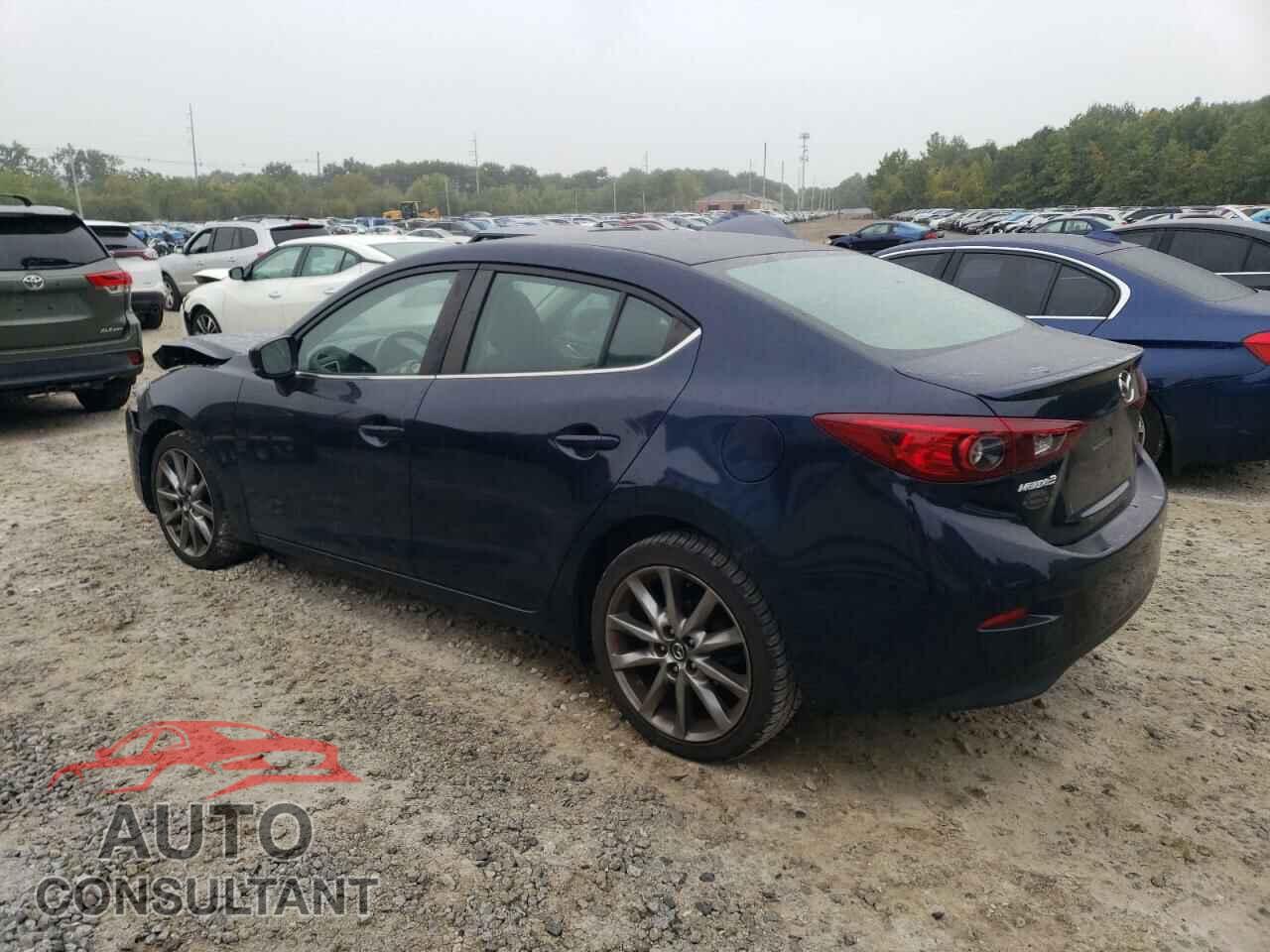 MAZDA 3 2018 - 3MZBN1V32JM174358