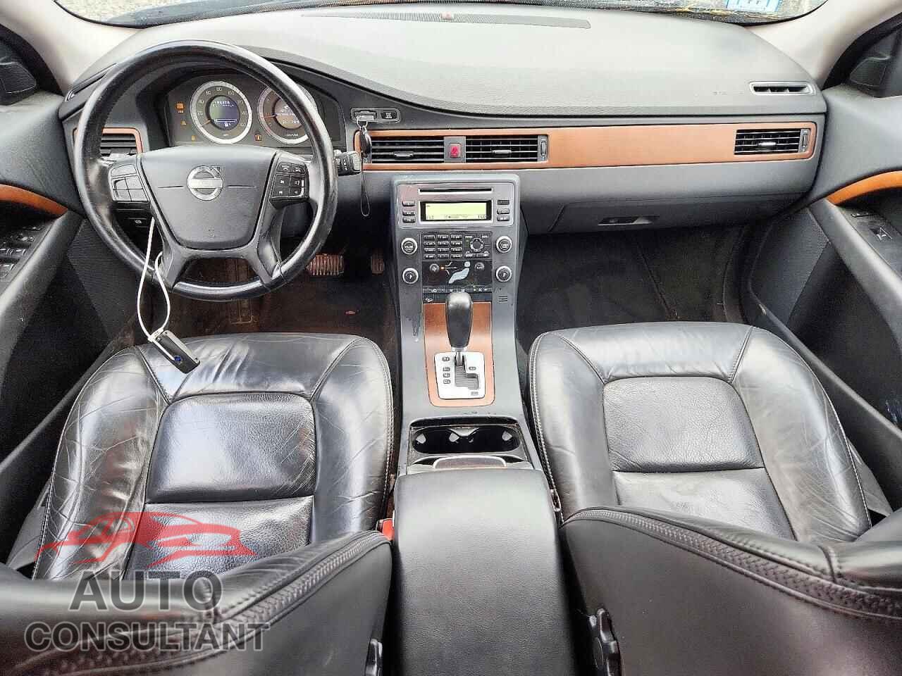 VOLVO XC70 2010 - YV4960BZ3A1088536