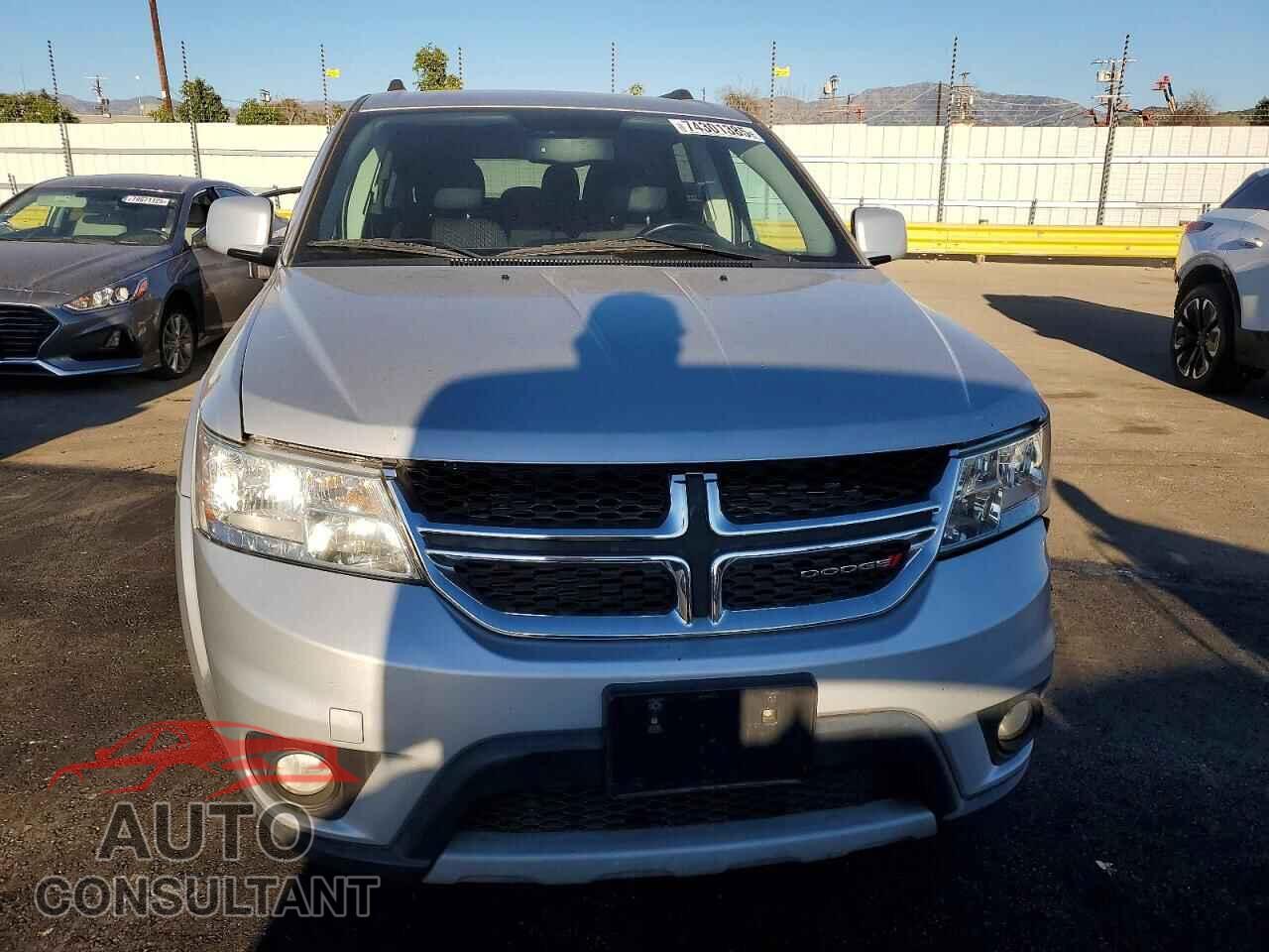 DODGE JOURNEY 2012 - 3C4PDCBG5CT325099