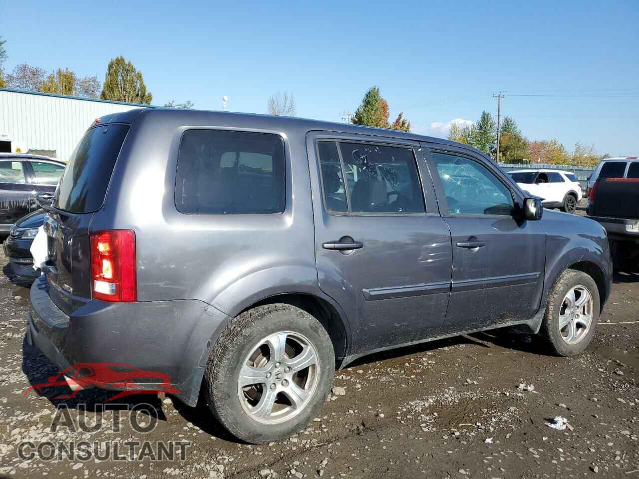 HONDA PILOT 2015 - 5FNYF4H57FB020135