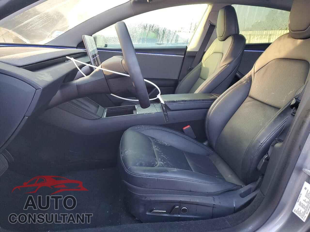 TESLA MODEL 3 2025 - 5YJ3E1EA2SF018848