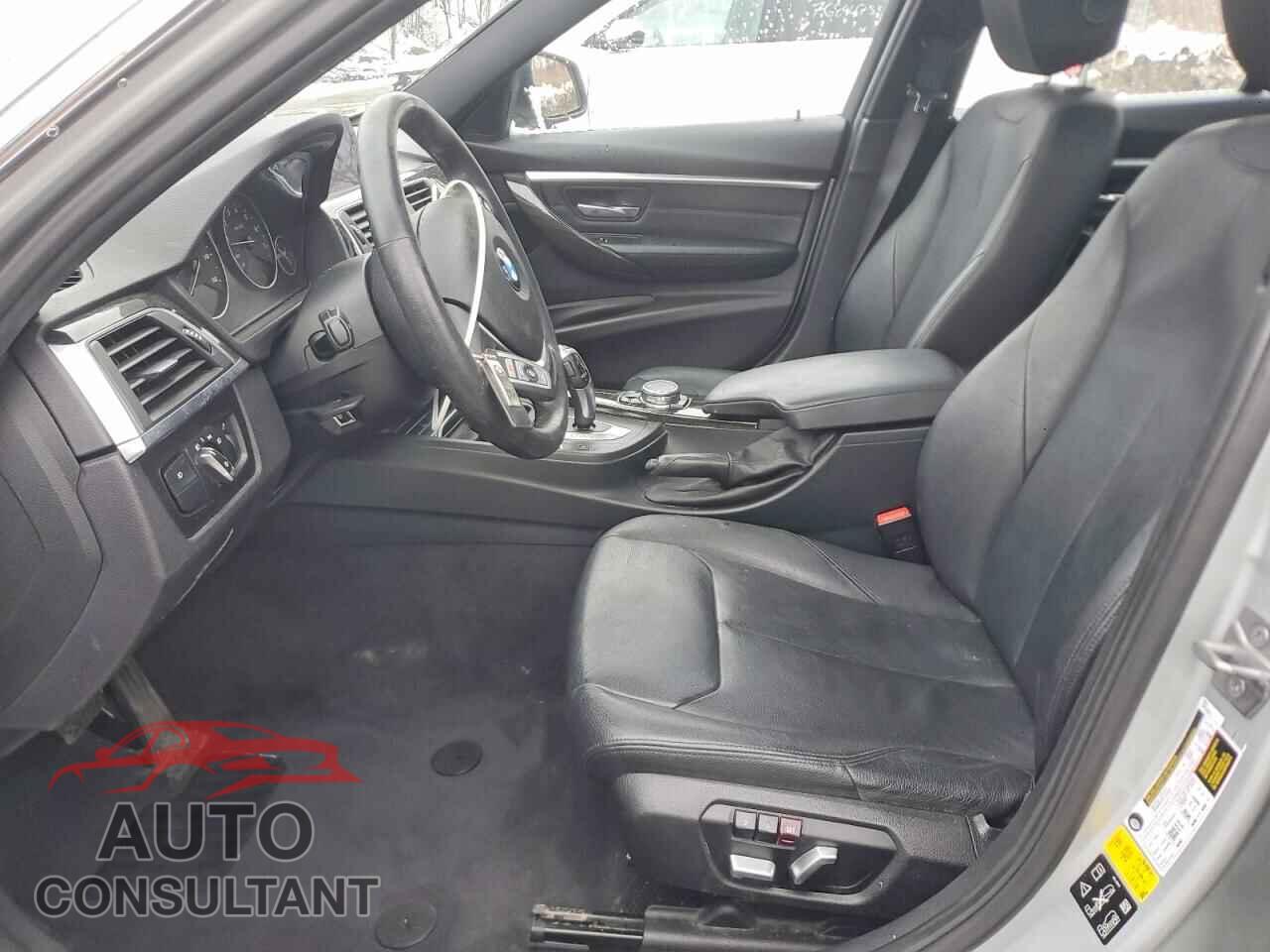 BMW 330 2017 - WBA8D9G52HNU60236
