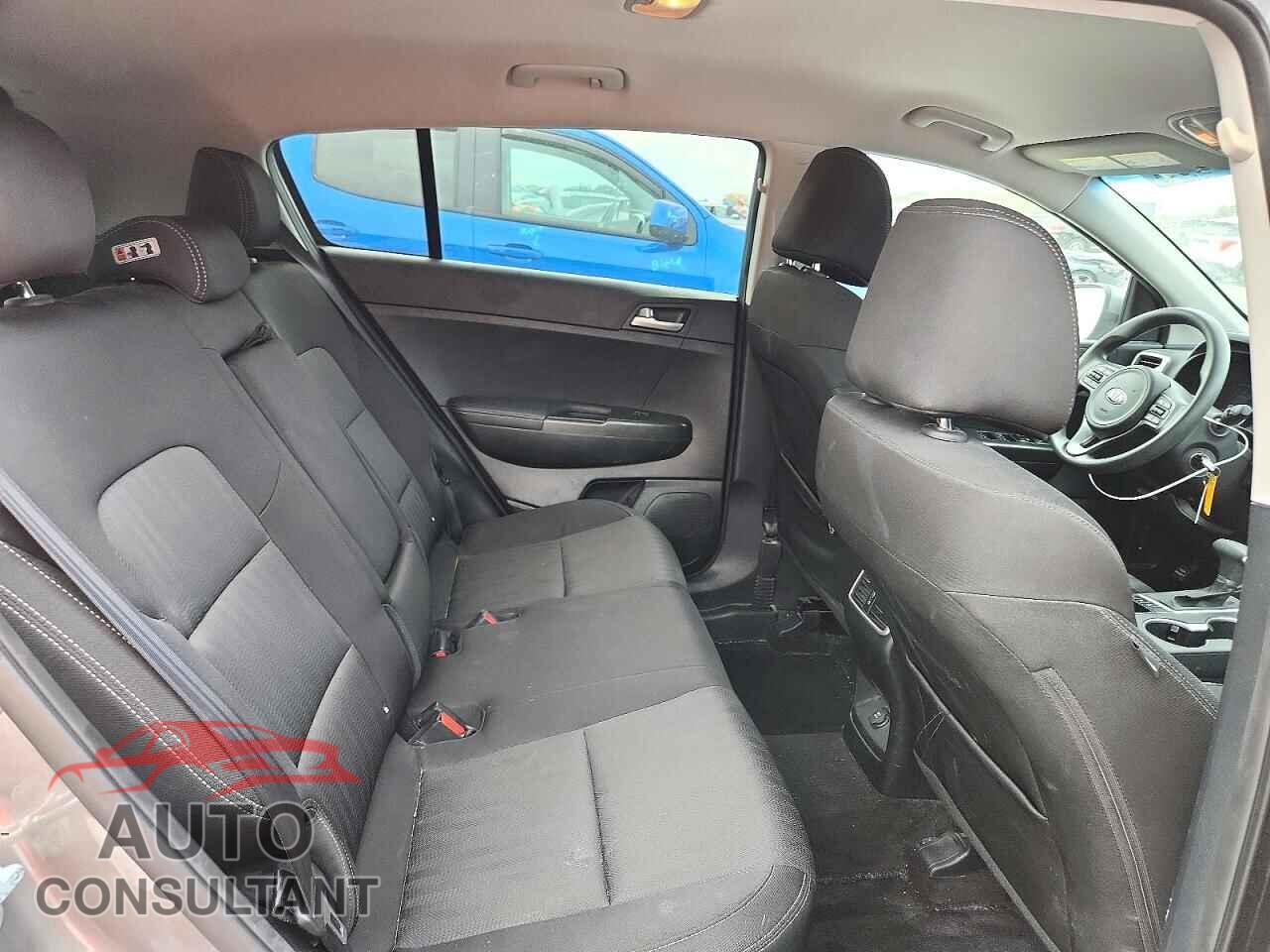 KIA SPORTAGE 2017 - KNDPMCAC8H7225329