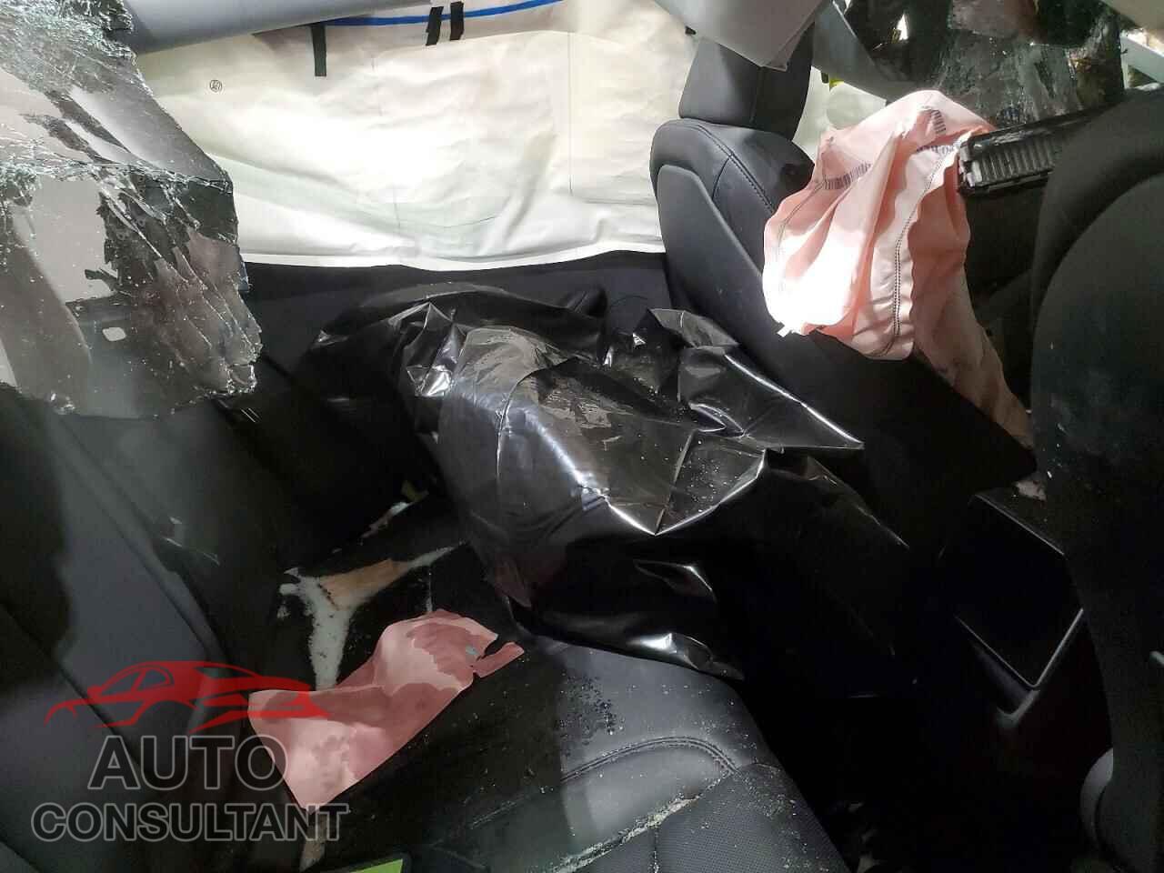 TESLA MODEL 3 2025 - 5YJ3E1EB2SF981032