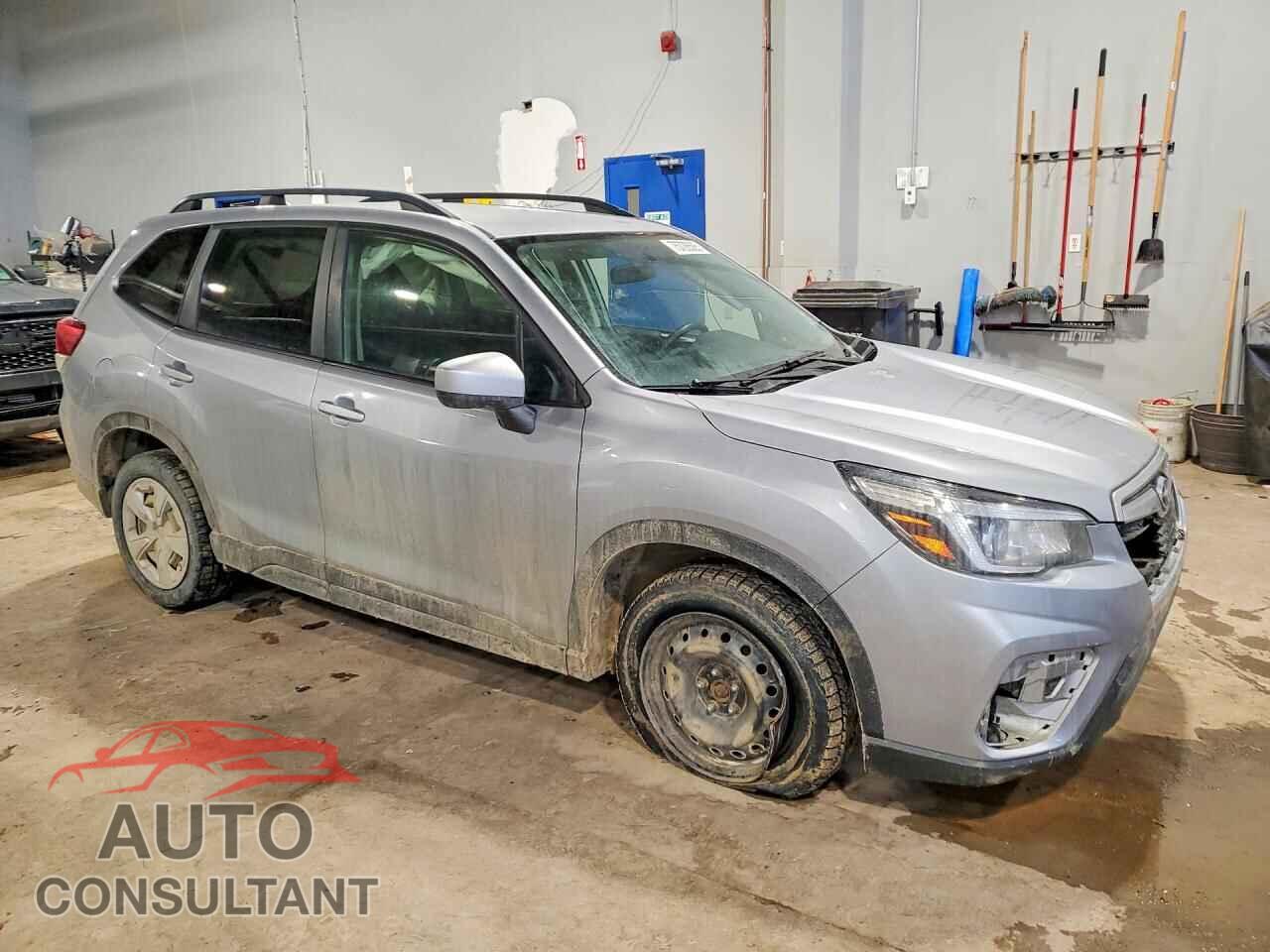 SUBARU FORESTER 2019 - JF2SKEBC3KH561709