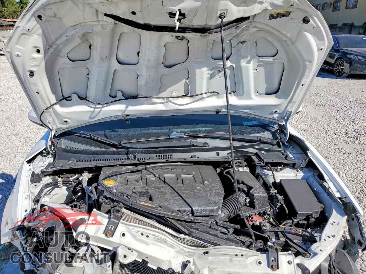 TOYOTA COROLLA 2014 - 2T1BURHE0EC035152