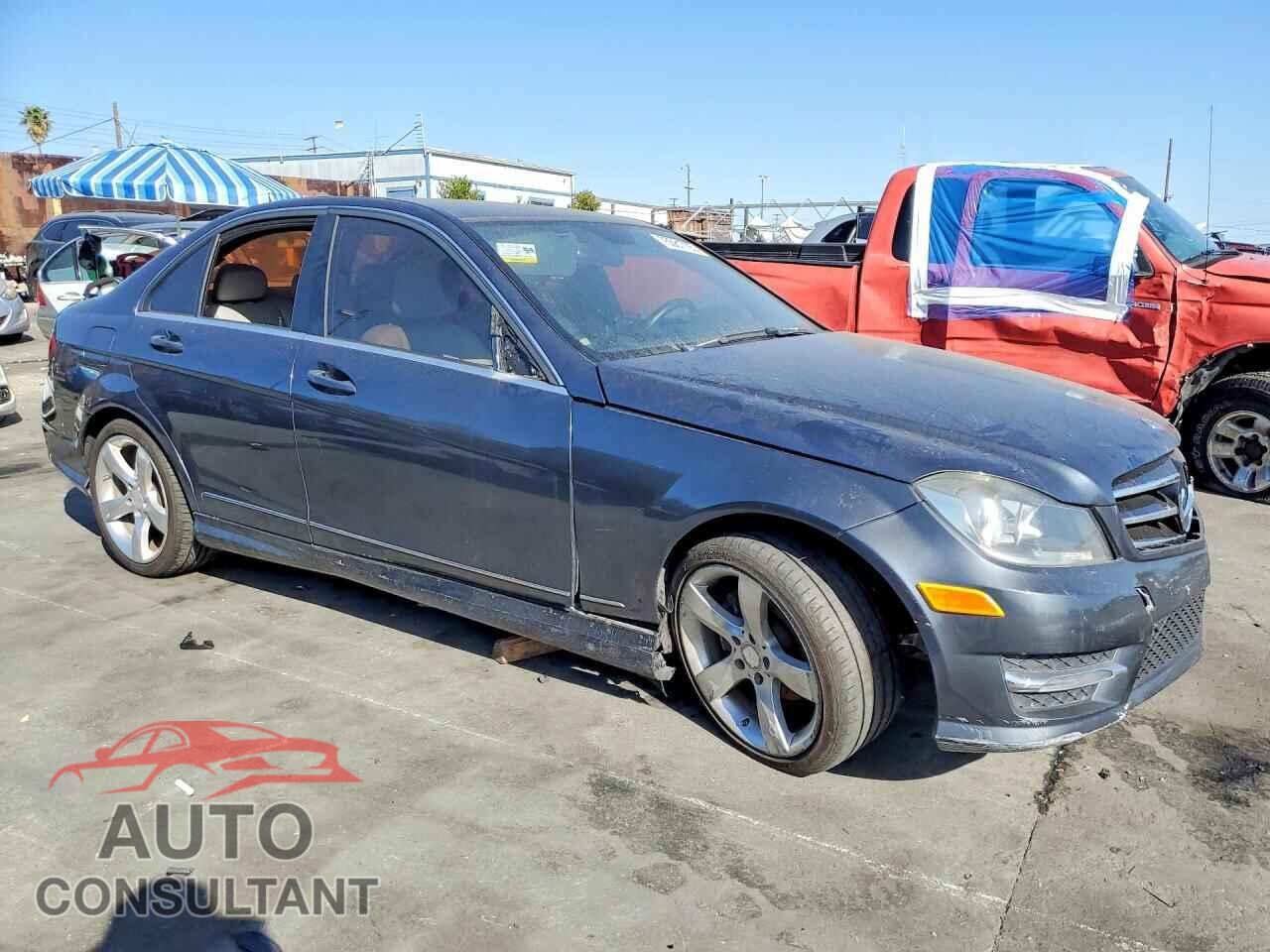 MERCEDES-BENZ C-CLASS 2014 - WDDGF4HB9EA967580