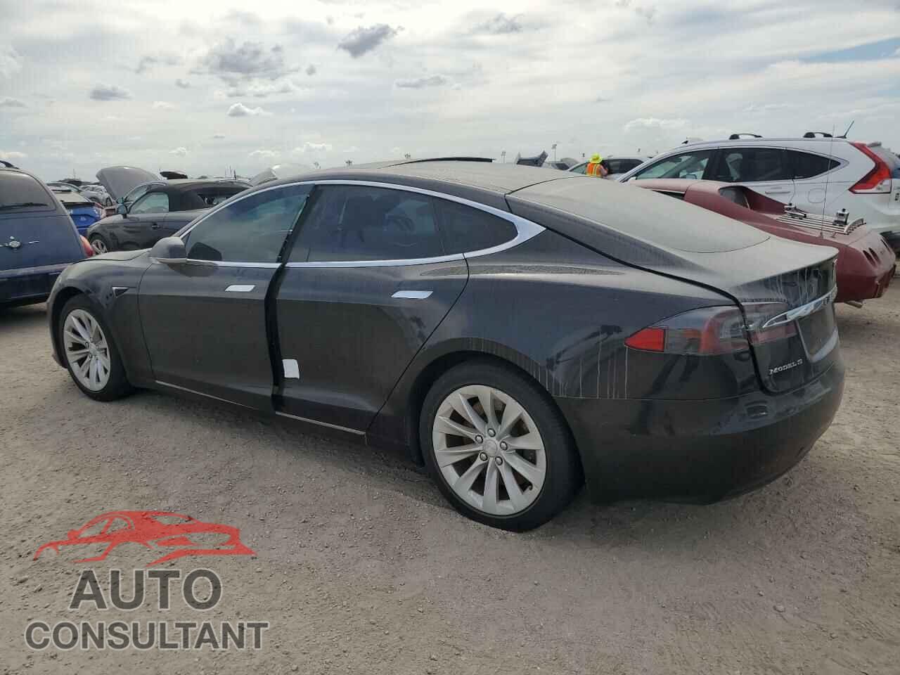 TESLA MODEL S 2017 - 5YJSA1E27HF181570